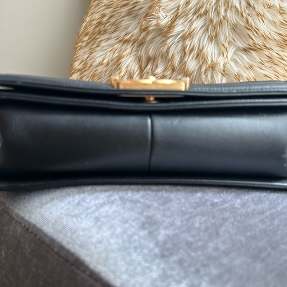 CHANEL QUILTED CALFSKIN MEDIUM BOY LOGO TOP HANDLE FLAP BAG BLACK - Picture 2 of 12